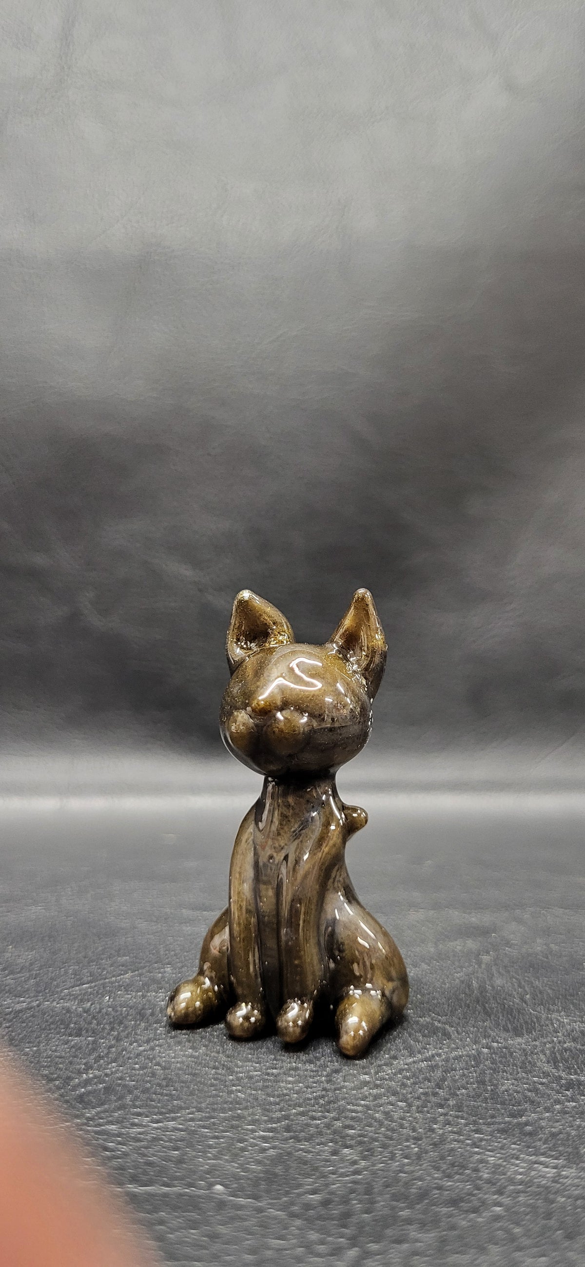 Mystery bronze sparkle cat (Medium)