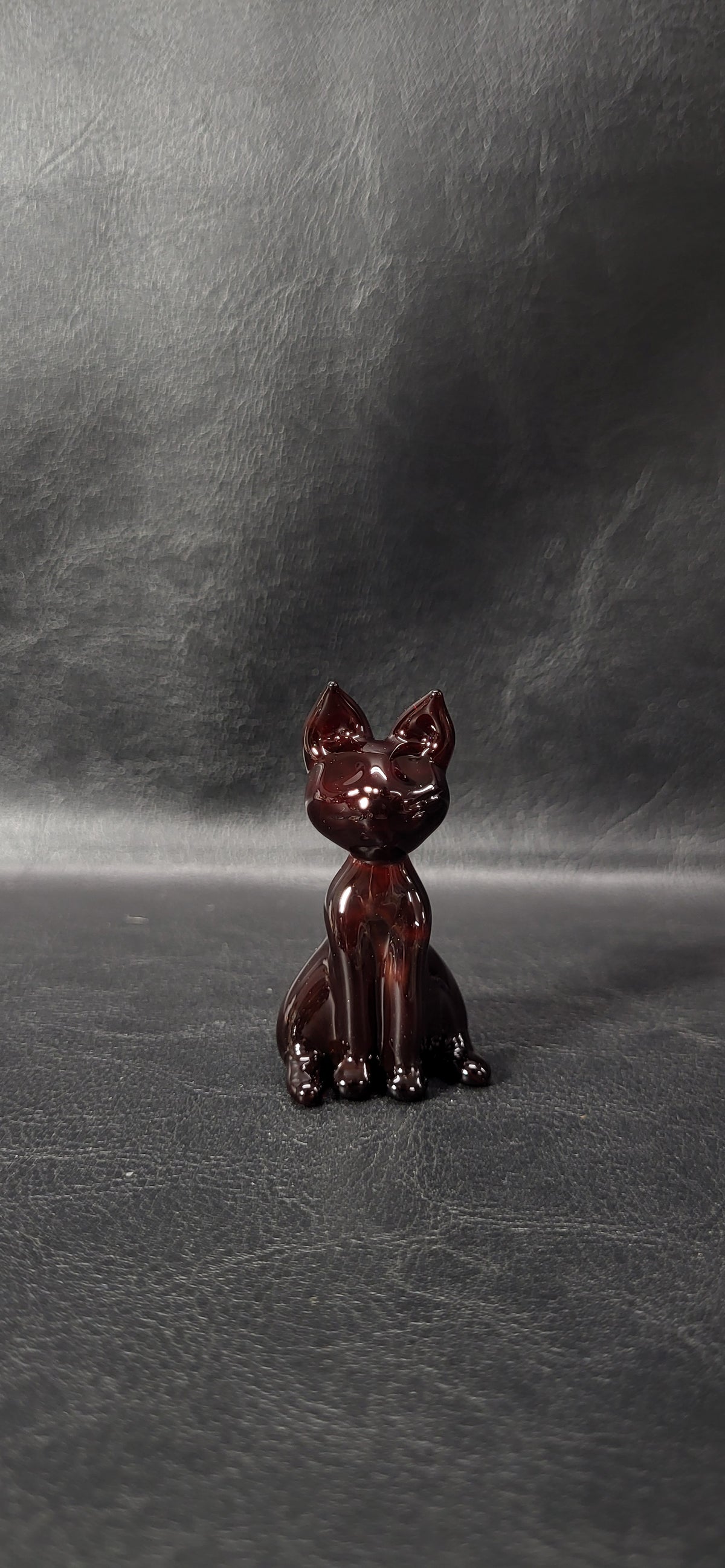 Dark garnet Cat (Small)